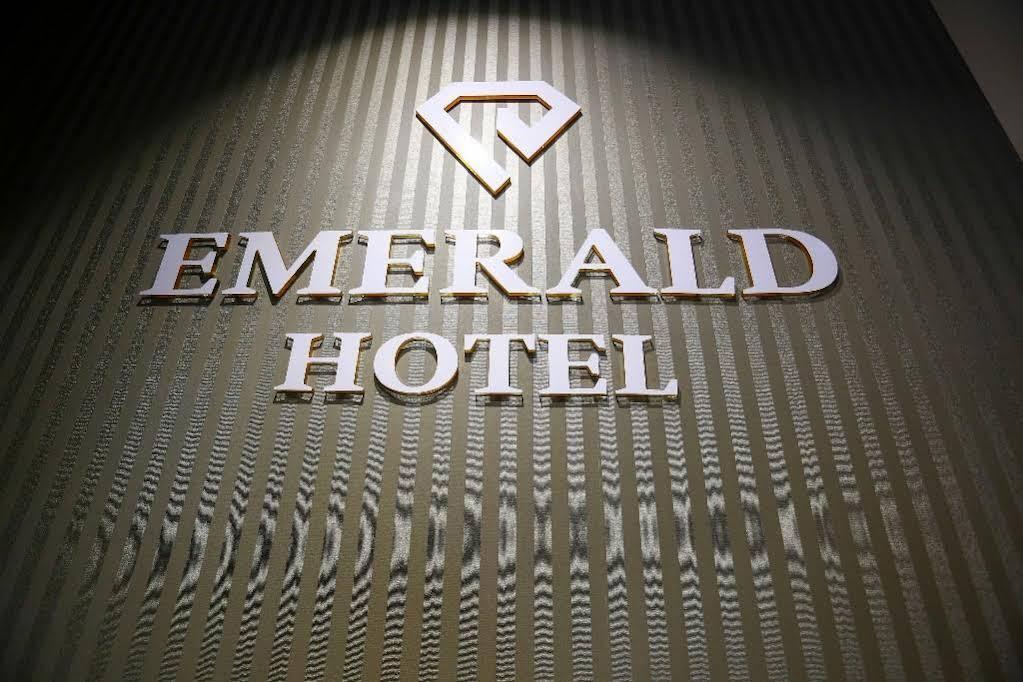 Emerald Boutique Hotel Tirana Exterior foto