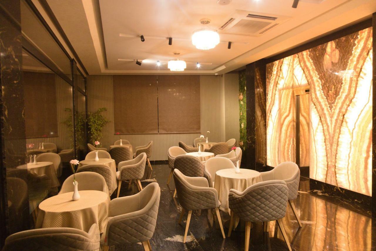 Emerald Boutique Hotel Tirana Exterior foto