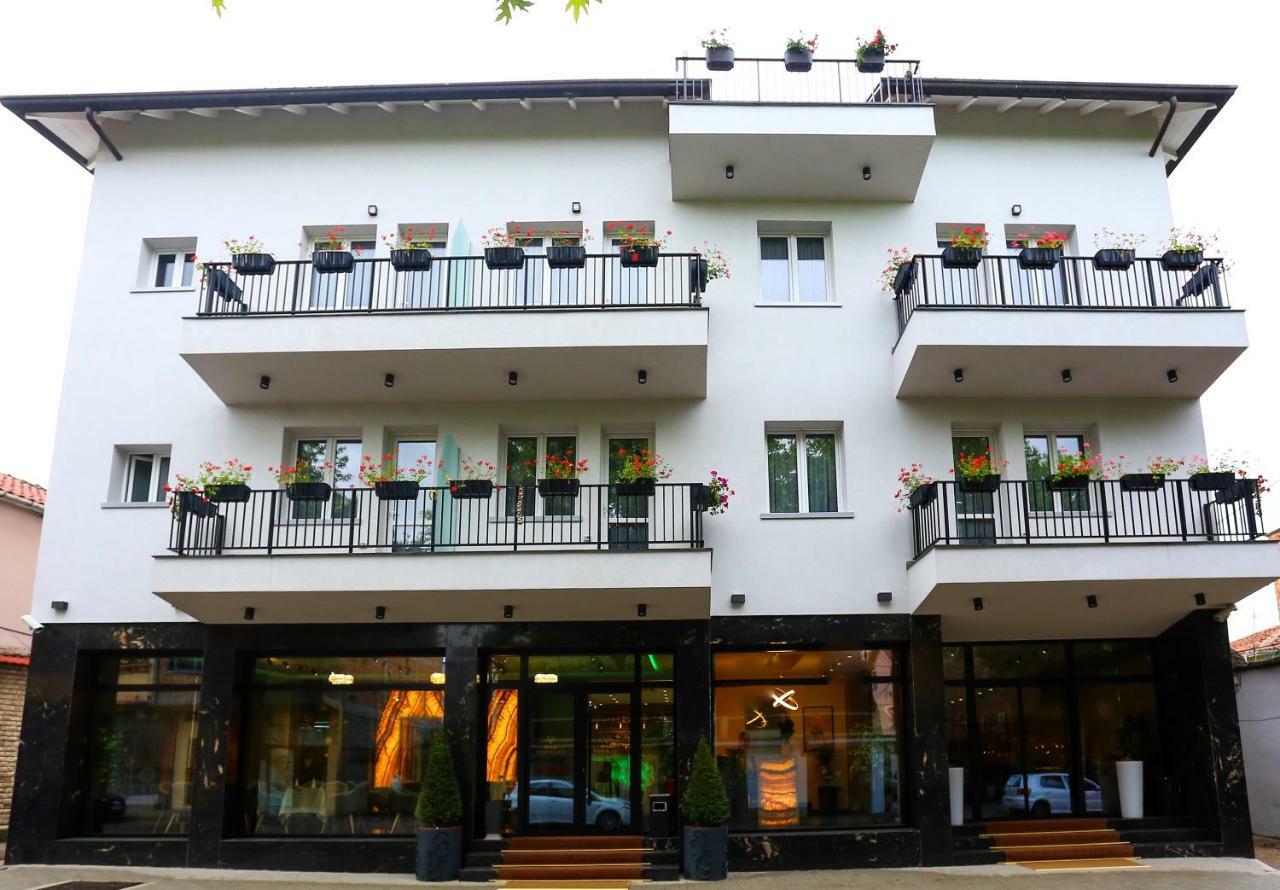 Emerald Boutique Hotel Tirana Exterior foto