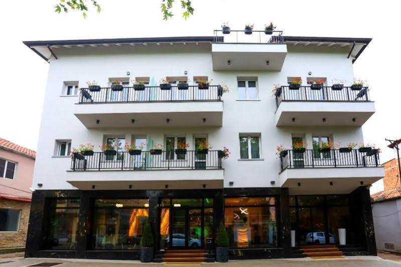 Emerald Boutique Hotel Tirana Exterior foto